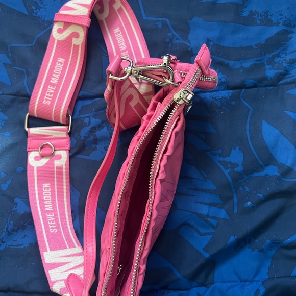 Steve Madden Vibrant Pink Crossbody Bag Duo - Picture 2 of 4